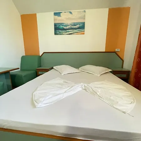 Guest house Pajura