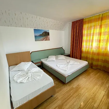 Guest house Pajura 3*